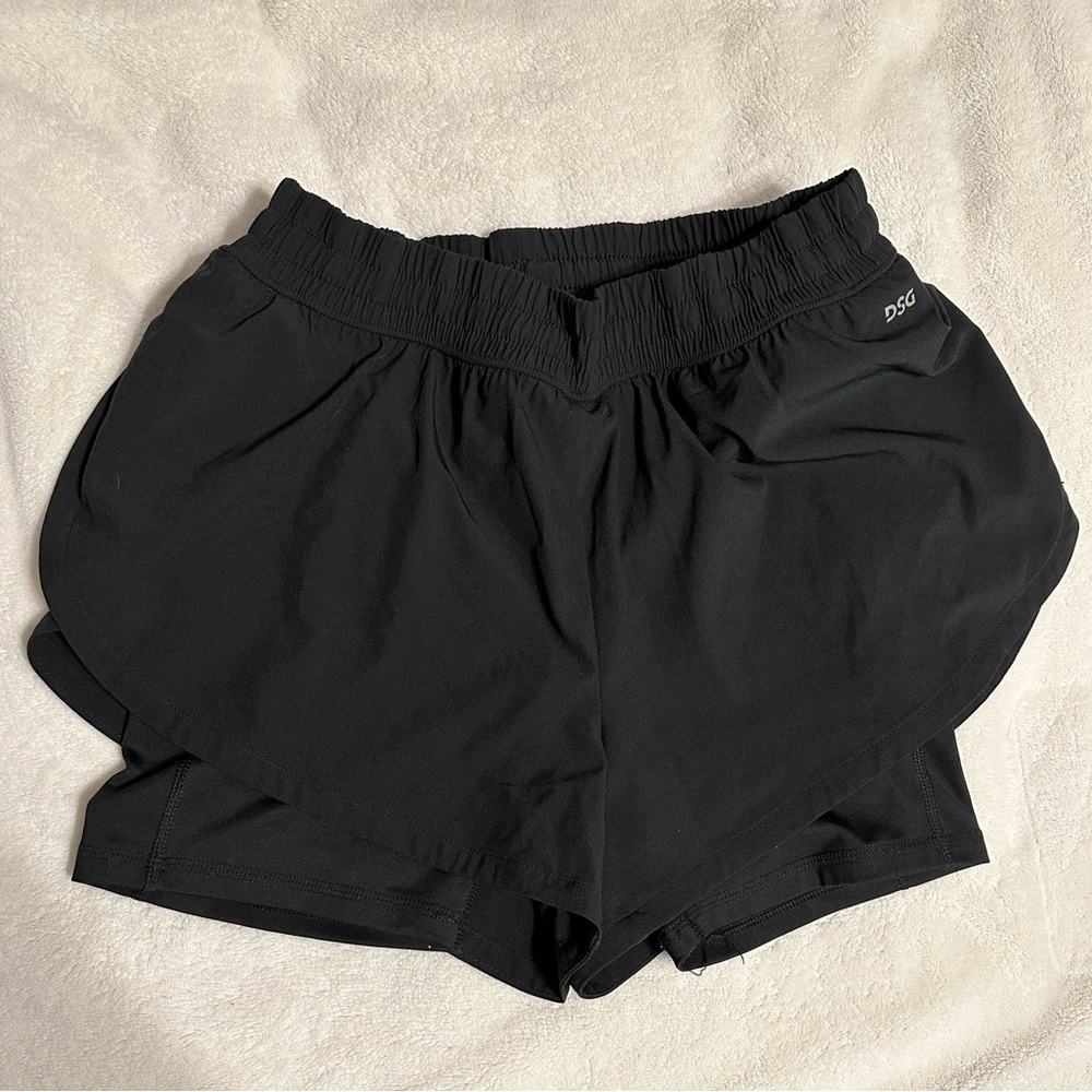 black lined dsg shorts